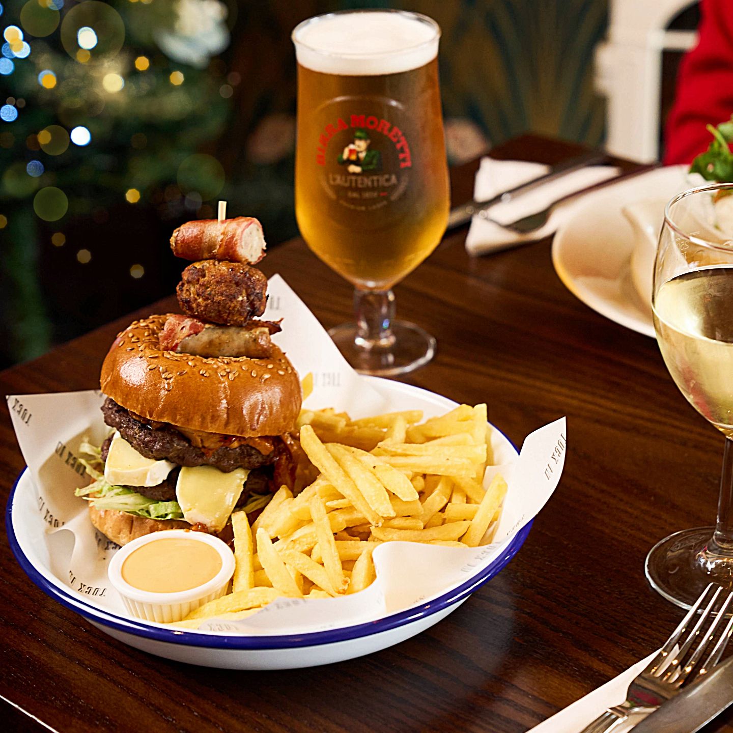 Festive Lunch & Dinner at The Yorkshire Rose in Huddersfield